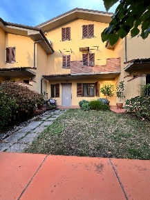 Foto Villa a schiera a Altopascio Spianate, Ponte ai Pini di 160 m²