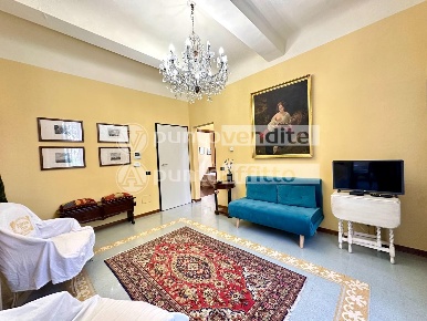 Foto Appartamento a Lucca Piazza Napoleone - San Michele di 140 m²