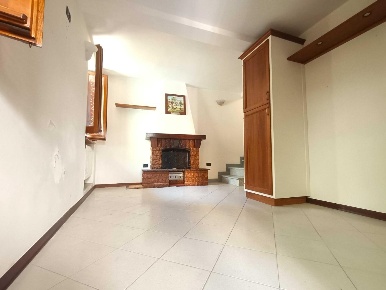 Foto Casa indipendente a Massa Centro di 105 m² con 4 locali in vendita
