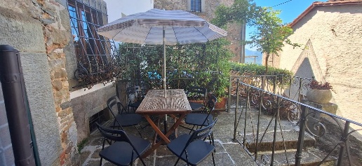 Foto Casa indipendente a Bagni di Lucca di 130 m² con 8 locali in vendita