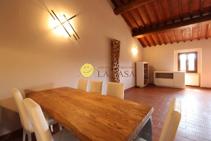 Foto Appartamento a Reggello di 105 m² con 4 locali in vendita