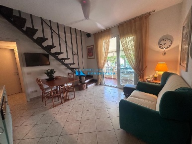 Foto Appartamento a Montignoso Cinquale di 80 m² con 4 locali in vendita