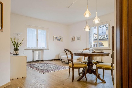 Foto Appartamento a Siena Ovile - San Francesco di 105 m² con 5 locali