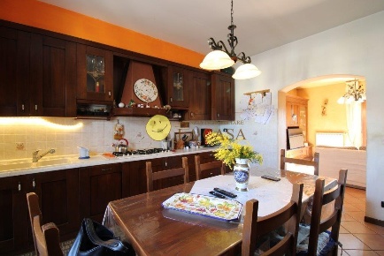 Foto Appartamento a Castelfranco Piandiscò Faella di 195 m² con 7 locali