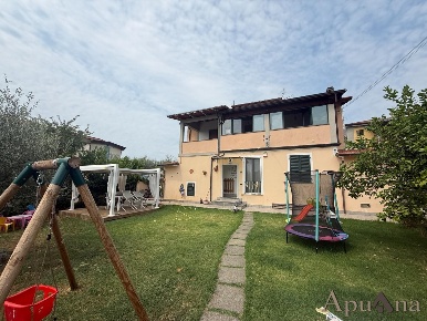 Foto Appartamento a Massa Mirteto di 95 m² con 4 locali in vendita