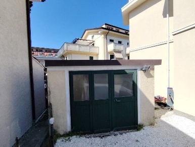 Foto Box a Massa Bondano - Partaccia di 21 m² con 1 locali in vendita