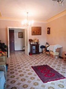 Foto Appartamento a Carrara Marina di Carrara di 114 m² con 5 locali