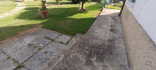 Foto Case semi ndipendenti a Carrara Avenza di 120 m² con 6 locali