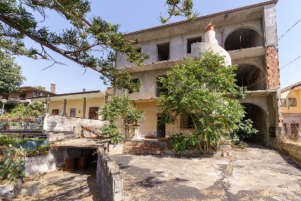 Foto Appartamento a San Giovanni la Punta Centro di 120 m² con 5 locali