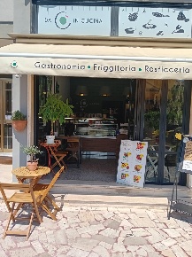 Foto Negozio a Massa Ronchi - Poveromo di 42 m² con 2 locali in vendita
