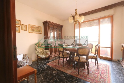 Foto Appartamento a Cascina Centro di 98 m² con 5 locali in vendita