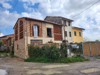 Foto Case semi ndipendenti a Lucca Sant'Anna di 90 m² con 4 locali