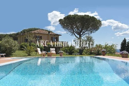 Foto Villa unifamiliare a Massarosa Bargecchia, Corsanico di 350 m²