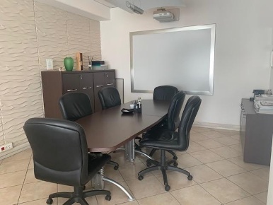 Foto Capannone industriale a Livorno Salviano di 567 m² con 6 locali