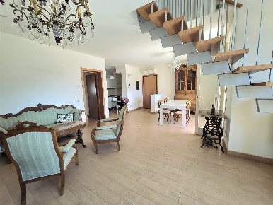 Foto Appartamento a Firenze Coverciano di 100 m² con 4 locali in vendita