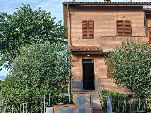 casa indipendente in vendita a Torrita di Siena