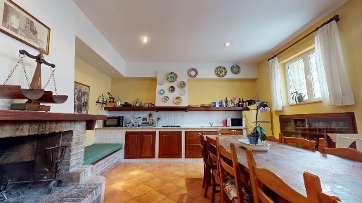 Foto Case semi ndipendenti in Via Bettona 7, Bastia Umbra Costano di 180 m²