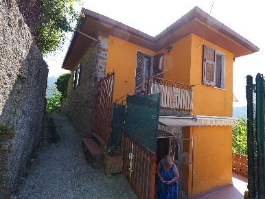 Foto Case semi ndipendenti in Località Oradoro Snc, Sesta Godano di 99 m²
