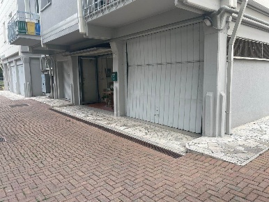 Foto Magazzino a Modena Sant'Agnese - Università di 80 m² con 2 locali
