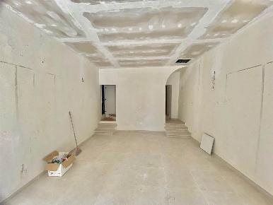 Foto Negozio a Pistoia Centro Storico di 80 m² con 4 locali in affitto