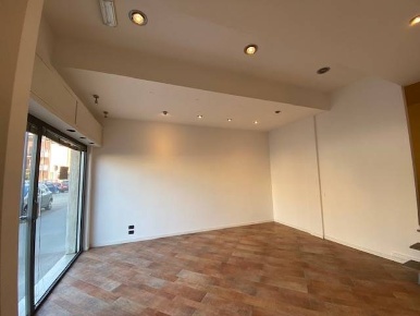 Foto Negozio a Piacenza Pubblico Passeggio di 50 m² con 2 locali in affitto