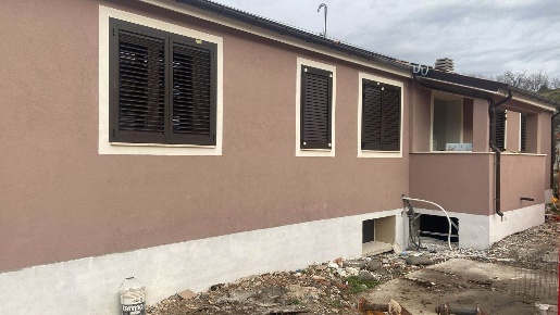 Foto Villa bifamiliare a San Severino Marche di 140 m² con 5 locali