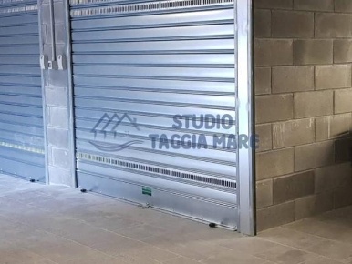 Foto Posti auto in Via San Maurizio, Riva Ligure di 17 m² con 1 locali