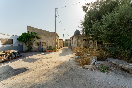 Foto Casa indipendente in Strada Statale 194, Carlentini di 4 m² in vendita