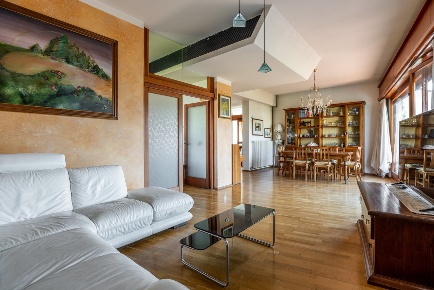 Foto Villa unifamiliare in Via dei Pellegrini, Lucca Sant'Angelo di 400 m²