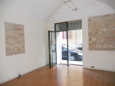 Foto Locale commerciale a Ancona di 30 m² con 1 locali in affitto