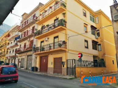 Foto Appartamento a Capaci Centro di 165 m² con 5 locali in vendita
