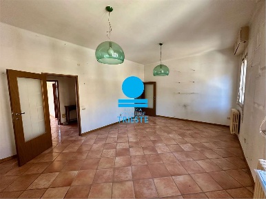 Foto Appartamento in via Cecchi  61, Pesaro Porto di 118 m² con 4 locali
