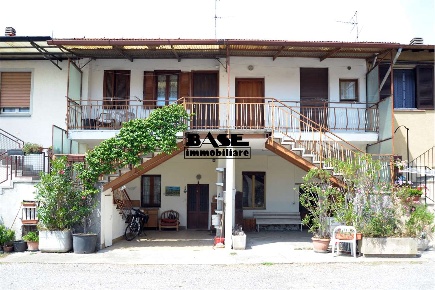 Foto Appartamento in Via Scalabrini 71, Fino Mornasco Centro di 125 m²