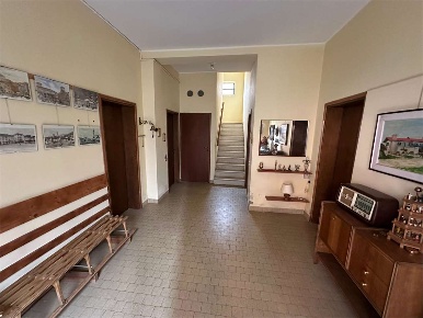 Foto Casa indipendente in Via Oslavia 9, Cantù Semicentro di 425 m²