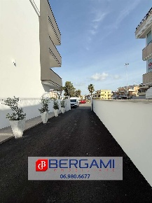 Foto Appartamento in Via San Giacomo 149, Nettuno di 63 m² con 4 locali