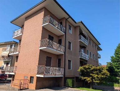 Foto Appartamento in via Milano  18, Pozzo d'Adda di 93 m² con 3 locali