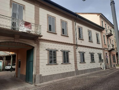 Foto Appartamento in VIA CAVOUR  25, Cesano Maderno di 128 m² con 3 locali