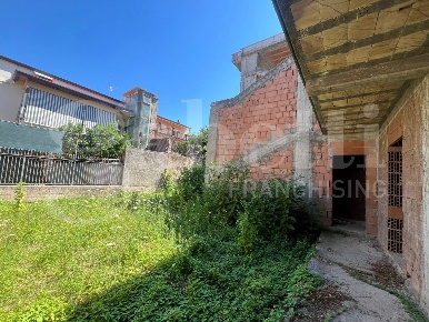 Foto Casa indipendente in Alessandro Manzoni, Camigliano di 560 m²