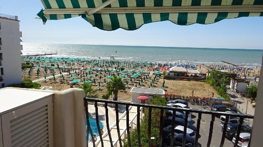 Foto Appartamento a Jesolo Lido Est di 70 m² con 4 locali in vendita