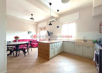 Foto Appartamento in Via degli Aranci 63, Aprilia Centro di 125 m²