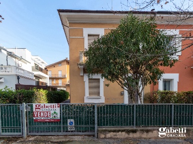 Foto Villa bifamiliare in Via Andrea Costa 36, Cattolica di 252 m²