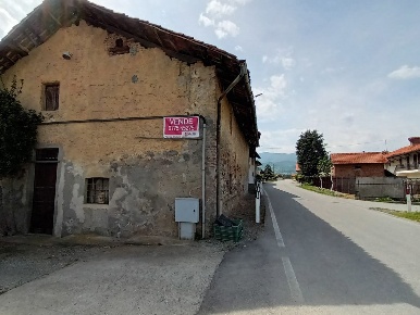 Foto Rustico in Via Mattona 1, Verzuolo di 100 m² in vendita