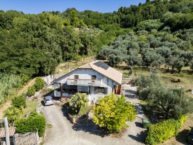 Foto Casa indipendente in Strada Polce 20, Chieti Chieti Città di 190 m²