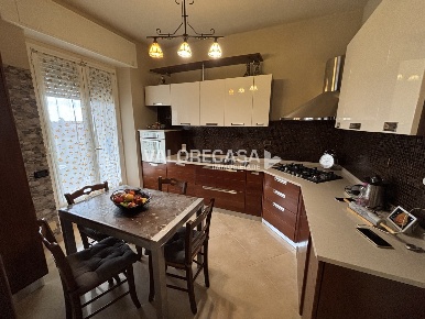 Foto Appartamento in Via Caffaggio, Ameglia Centro di 80 m² con 4 locali