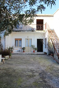 Foto Casa indipendente a Villasor di 150 m² con 6 locali in vendita