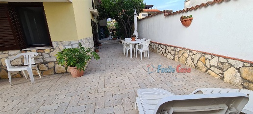 Foto Appartamento in Via Mantegna, Formia Centro di 50 m² con 2 locali