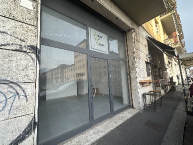 Foto Negozio a Livorno Quartiere Venezia di 88 m² in vendita