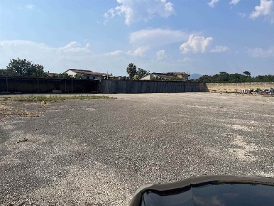 Foto Attività commerciale a Carinola Centro di 360 m² con 1 locali