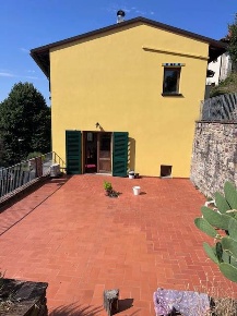 Foto Casa indipendente in VIA FAENTINA 103, Borgo San Lorenzo di 140 m²