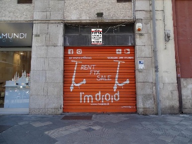Foto Negozio in Corso Vittorio Emanuele 156/A, Bari Murat di 110 m²